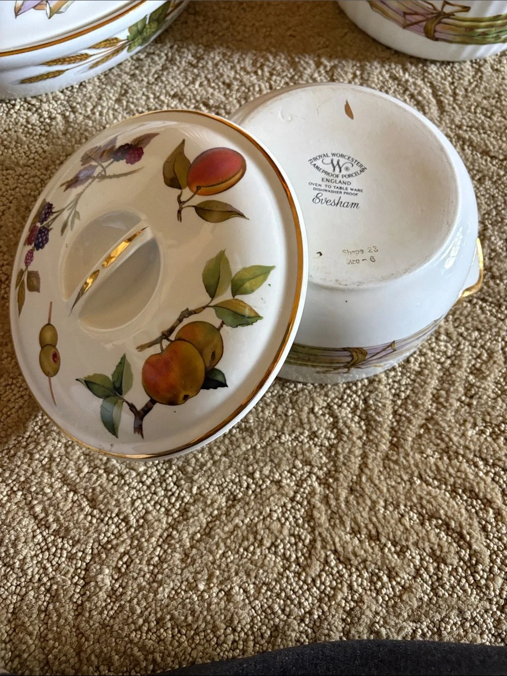 Royal Worcester Porcelain Covered Bowl with Fruit Motif and Gold Trim